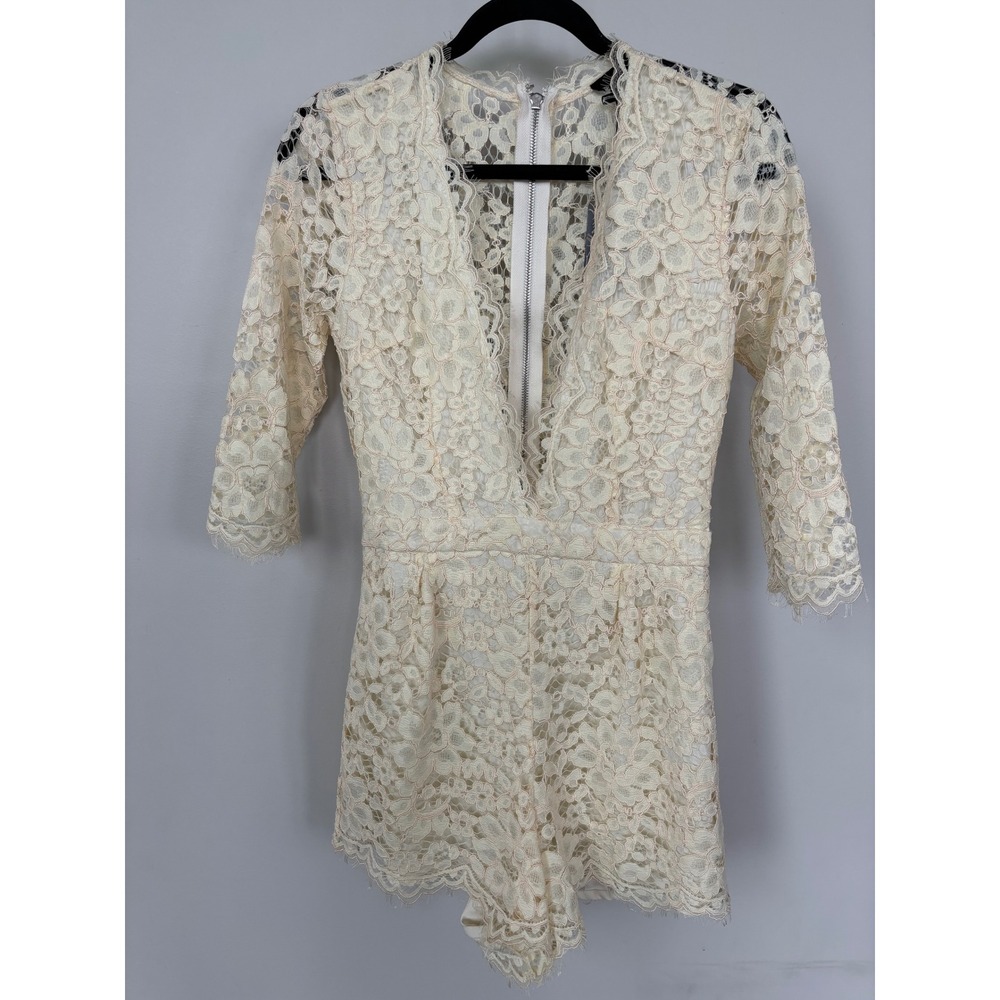 NBD Warren Cream Floral Lace Romper Deep V-Neck 3/4 Sleeve‎ Back Zip Size M